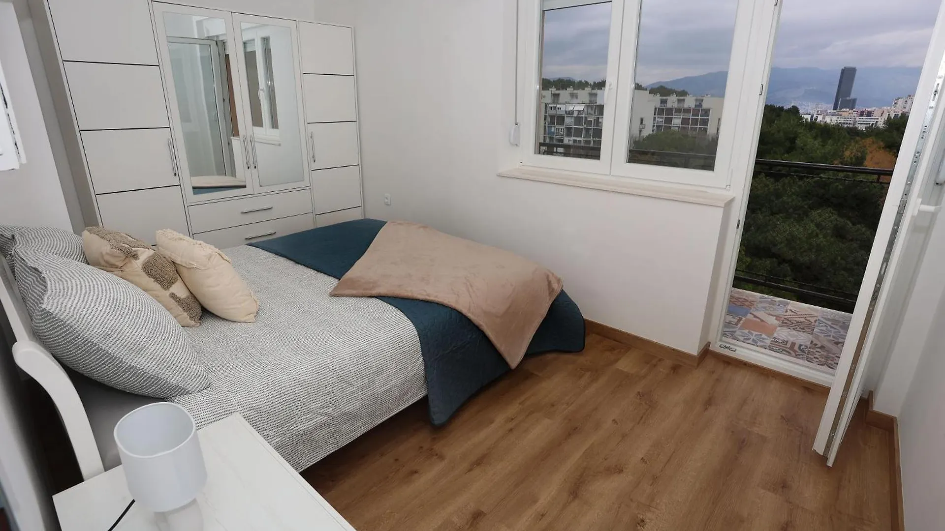 Sunsetview Apartment With Balcony Split