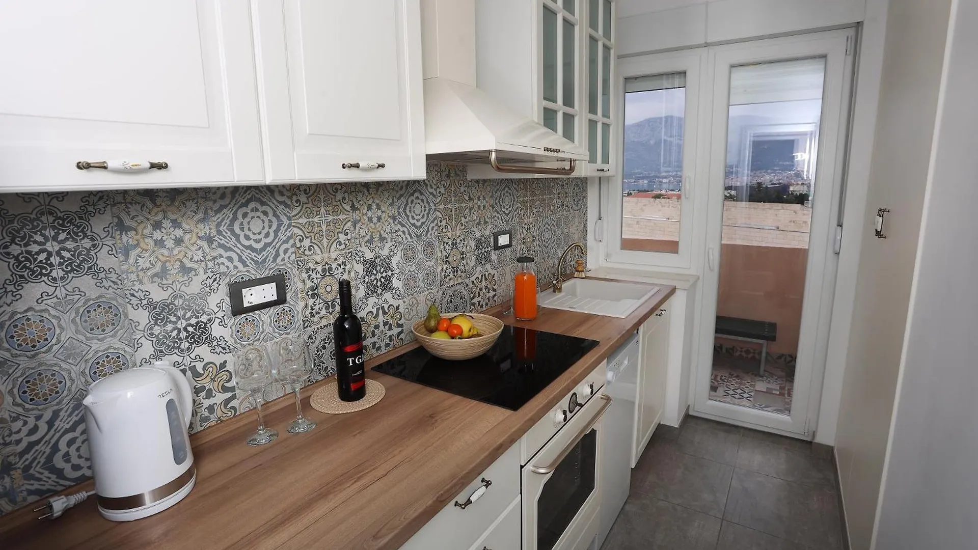 Sunsetview Apartment With Balcony Split Croatia