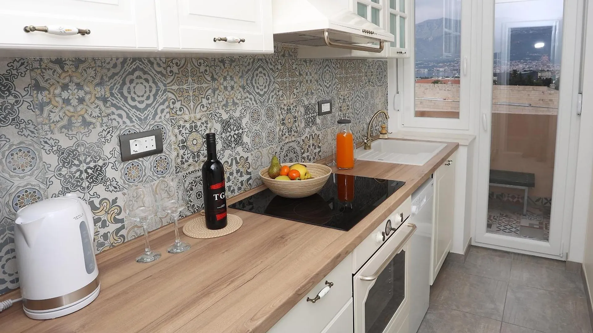 Sunsetview Apartment With Balcony Split 0*,  Croatia