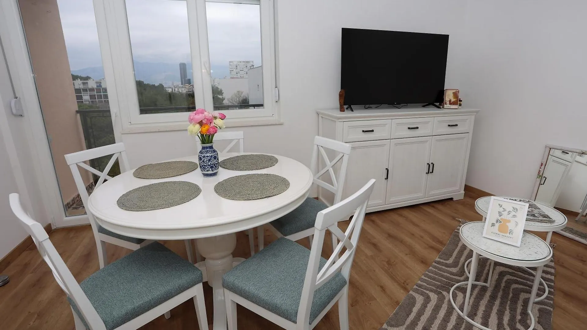 Sunsetview Apartment With Balcony Split