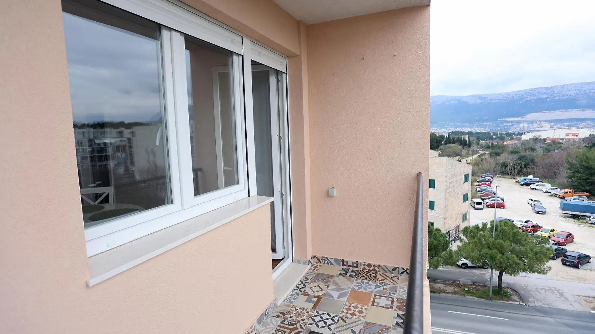 Sunsetview Apartment With Balcony Split