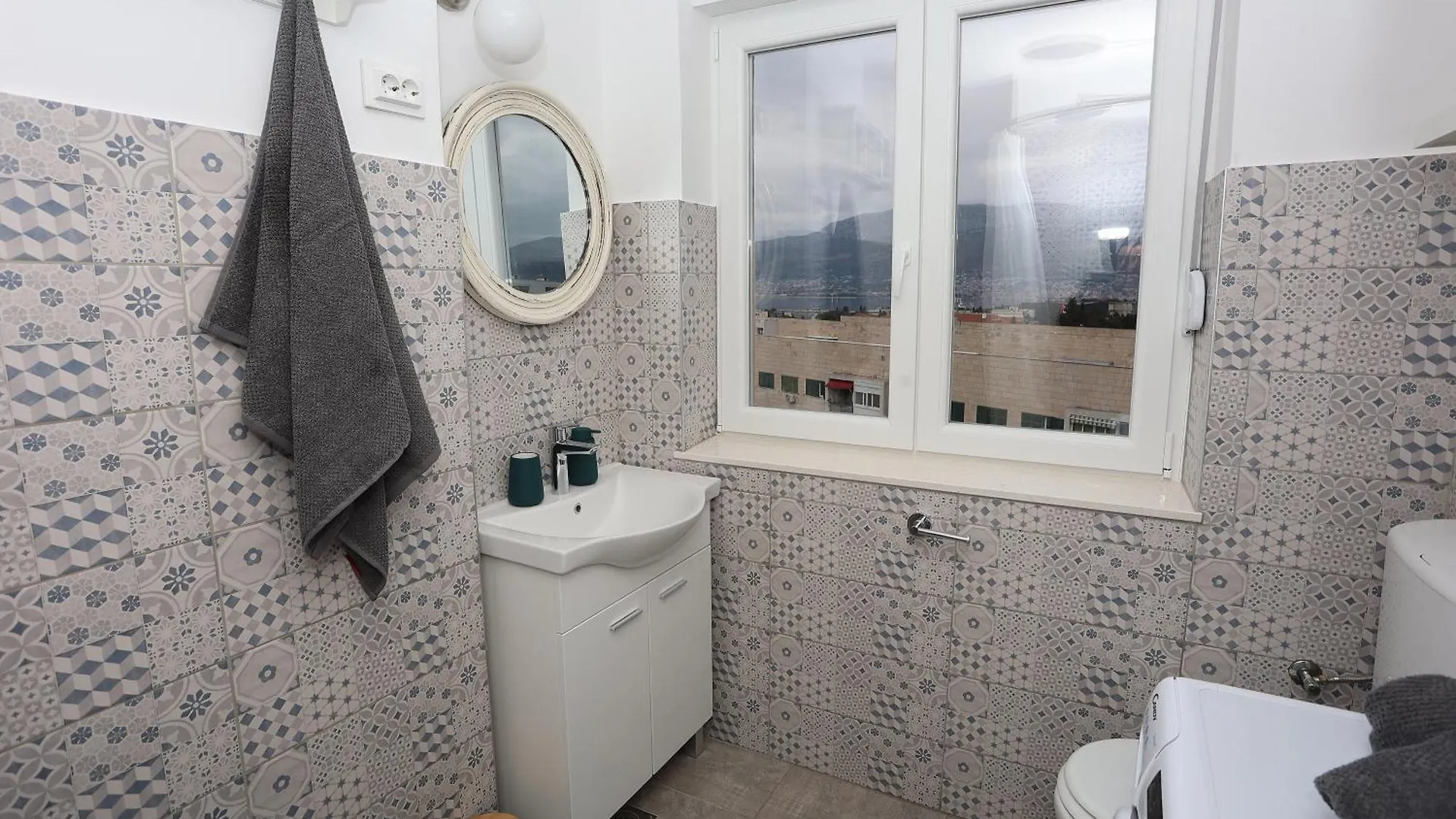 Sunsetview Apartment With Balcony Split Croatia