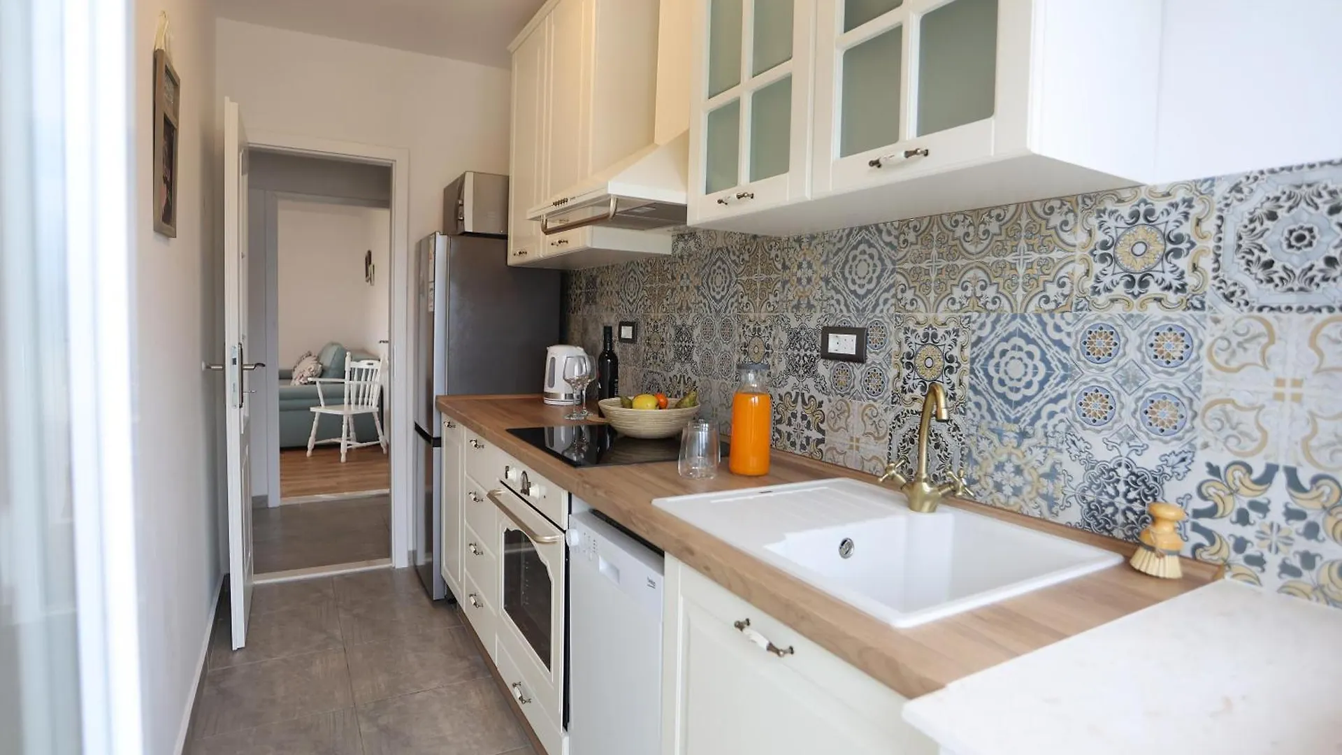 Sunsetview Apartment With Balcony Σπλιτ