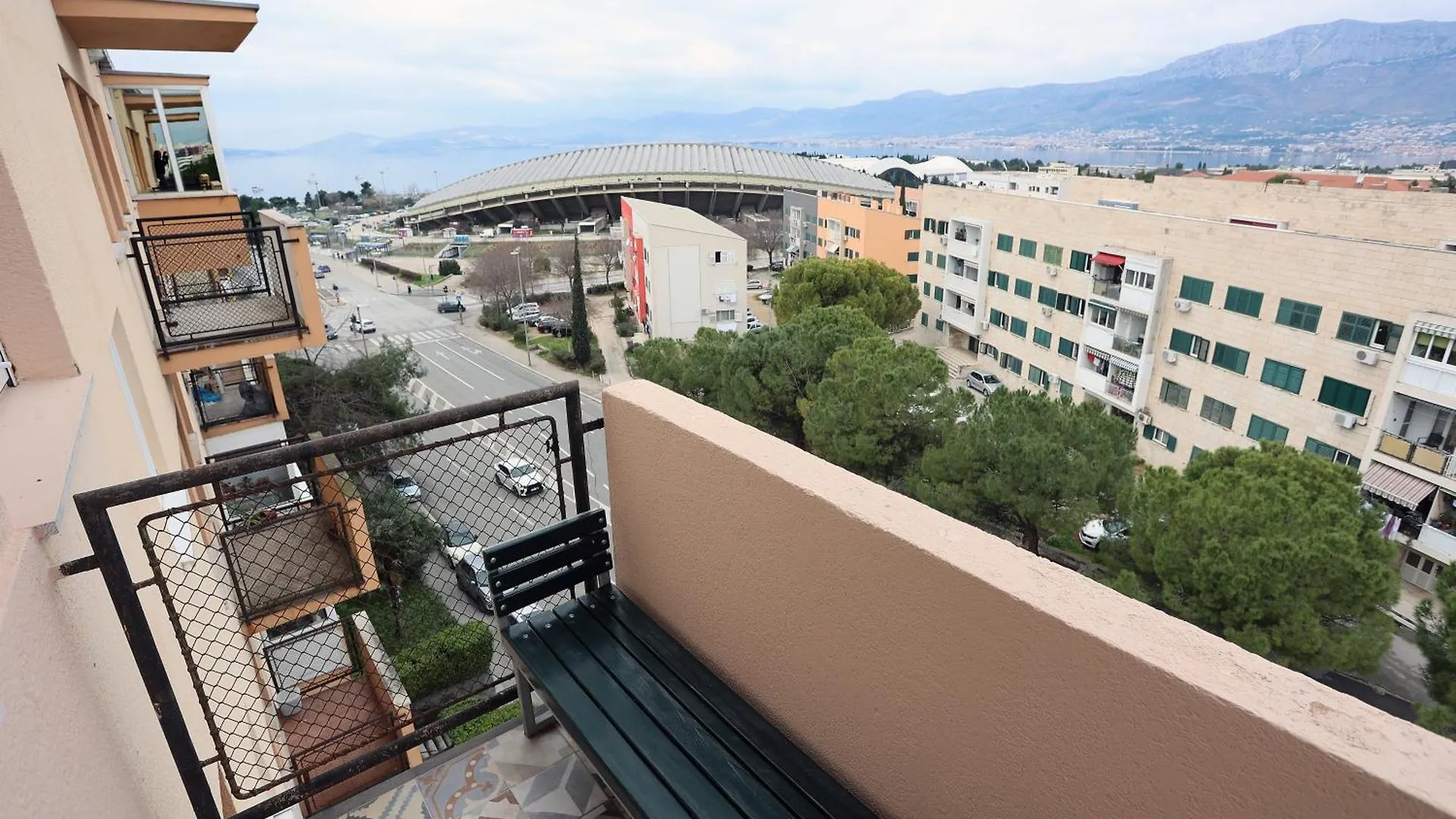 Sunsetview Apartment With Balcony Σπλιτ