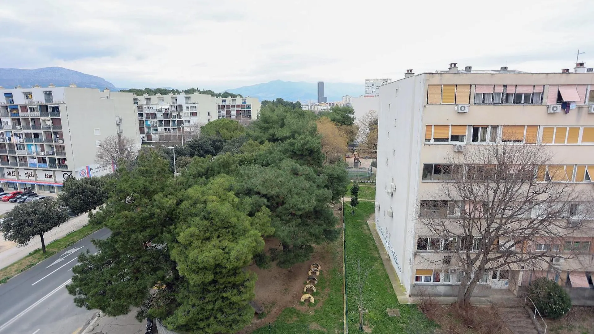 Sunsetview Apartment With Balcony Σπλιτ